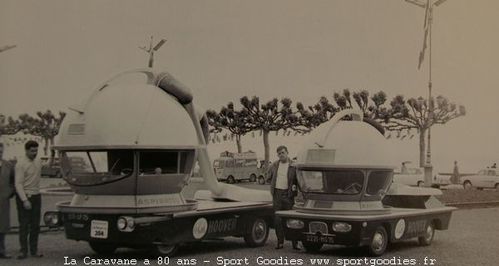 La caravane publicitaire du Tour de France a 80 ans : 10 - Hoover. - Le Tour  de France miniature et sa caravane