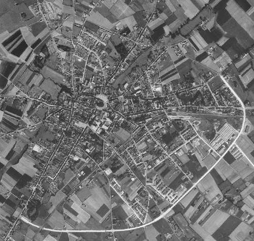 Poperingue - centre-ville en 1971 (geopunt.be)