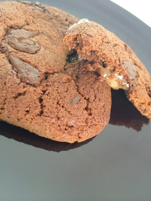 Cookies chocolat et coeur au caramel