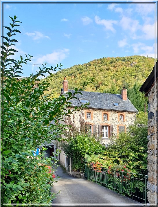 997 - Ferrières-Saint-Mary (15) ; Viaduc de Garabit (15) ; Rimeize (48) ; Fontans (48)