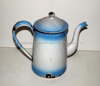 Cafetière émaillée couvercle fleuri
