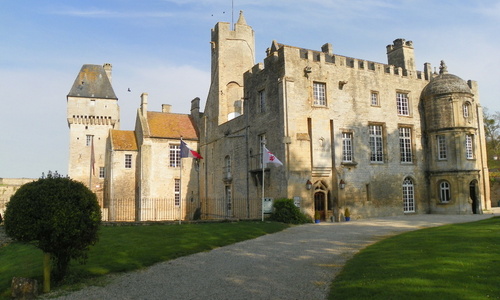 Le château de Creully