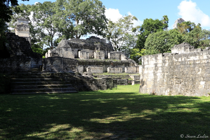 Acropole centrale, Tikal