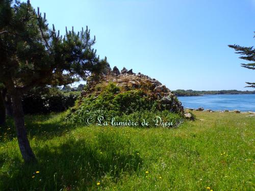 Belz, la grotte de Lourdes de Port Niscop