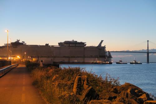 Le Symphony of the Seas flotte à Saint-Nazaire