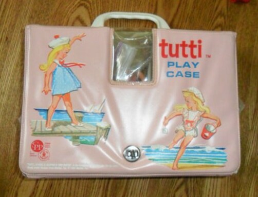 L a Barbie Tutti et sa valise