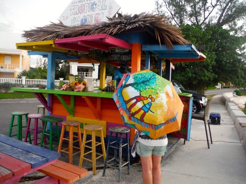Ombrelle Poiré Guallino aux Bahamas