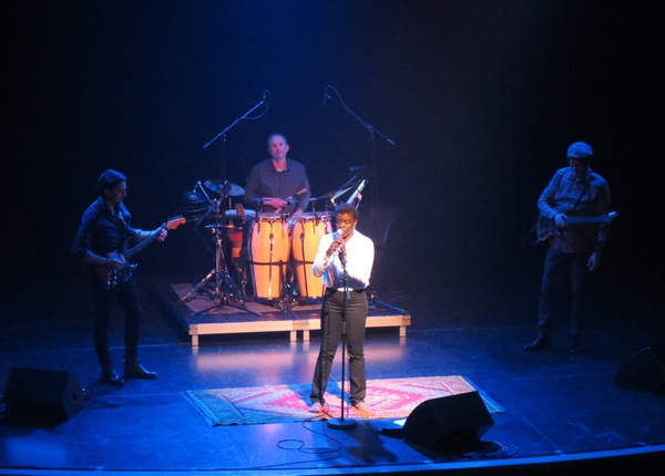 Corélie Vabé, avec "Le temps est venu"  a séduit les spectateurs au Théâtre Gaston Bernard de Châtillon sur Seine