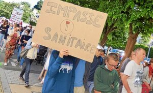 Environ 750 opposants au passe sanitaire ce samedi 14 août à Morlaix  (LT.fr-14/08/21-14h23)