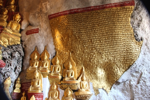 La grotte Shwe O Min (Pindaya)