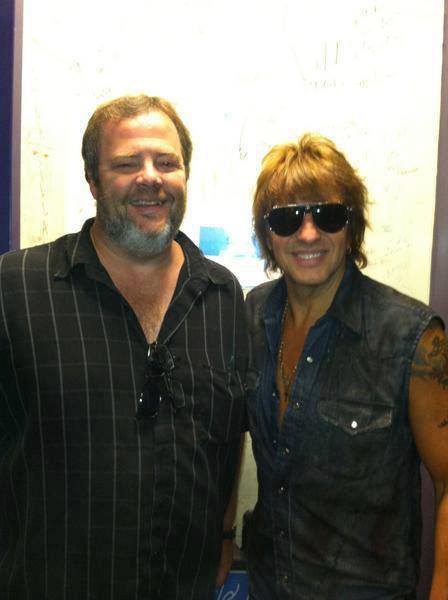 Richie sambora en image  en radio aujourd'hui 14 sept 2012