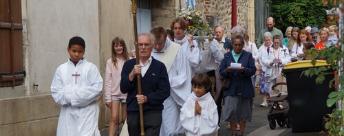 La paroisse fête la Vierge Marie