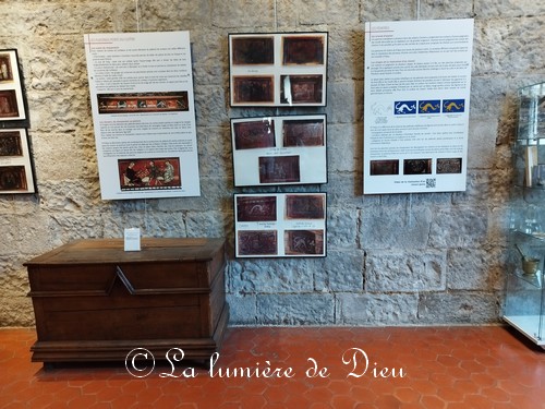 Fréjus, le cloître de la cathédrale saint Léonce