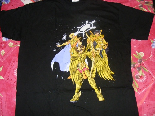Tee Shirt Saint Seiya!(Hyoga, Shyriu et Seiya en armure d'or!)
