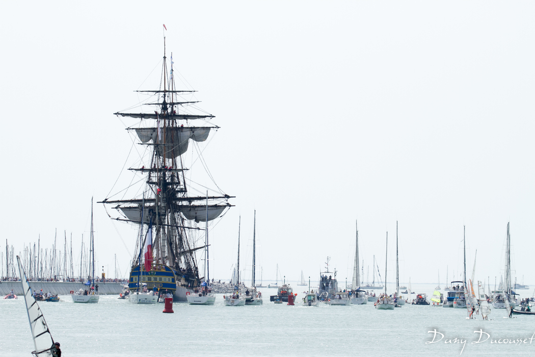 L'Hermione La Rochelle 2015 (6) le départ du port