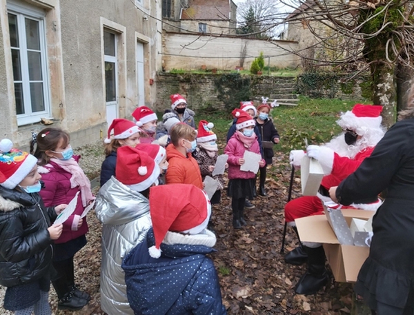 La magie de Noël pour les élèves du RPI de Belan sur Ource-Brion sur Ource....