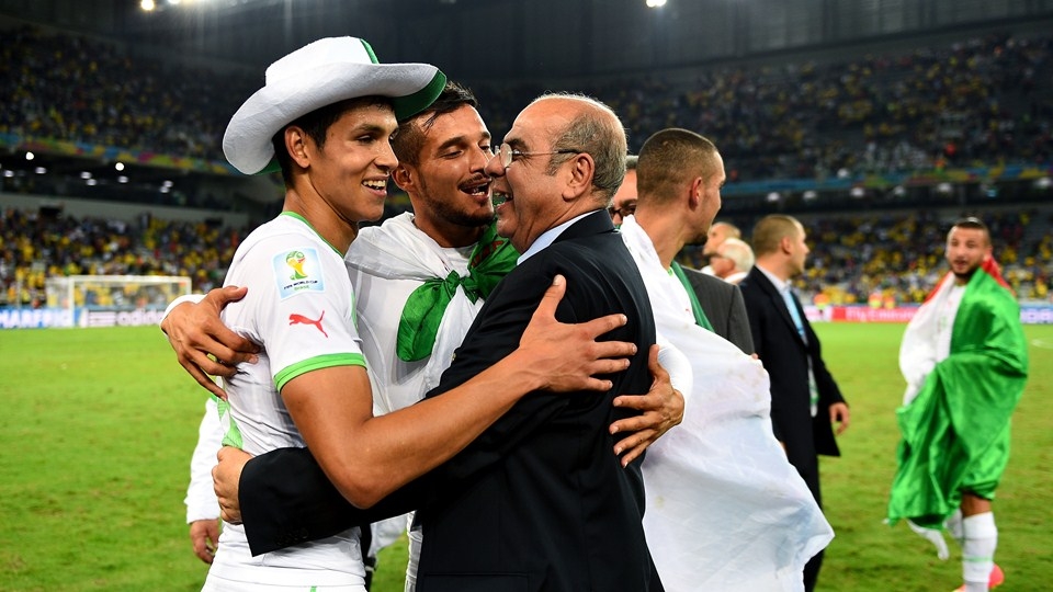 Jeudi 26.6.2014 à Curitiba Russie-EN 1-1 qualification historique
