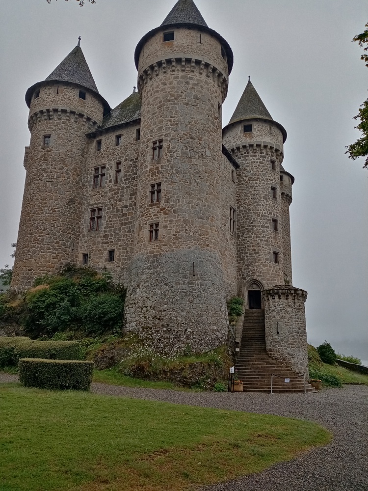 Château de Val - Lanobre - Cantal