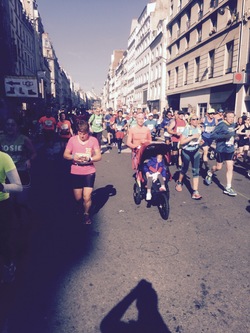Marathon Paris 2016 en Running Poussette