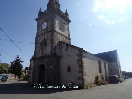 Plouharnel, l'église Saint Armel