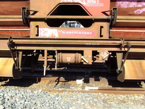 Wagon trémie à essieux de l'Infra