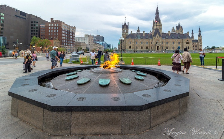 Province de l’Ontario : Ottawa Flamme du Centenaire