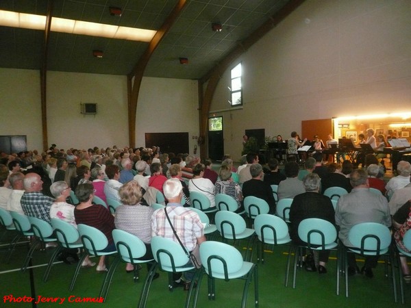 Un beau concert de France-Accordéon a été donné au Salon des Peintres des Amis du Châtillonnais