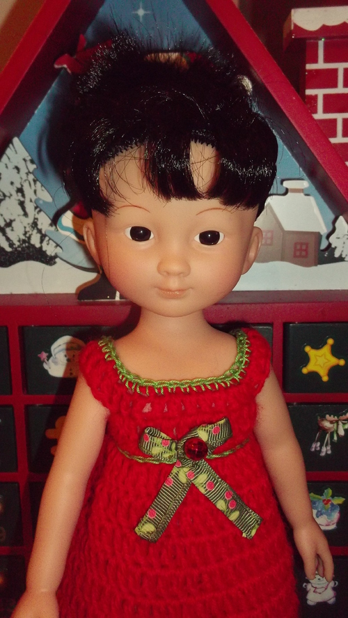 Mei Lin en robe de fêtes