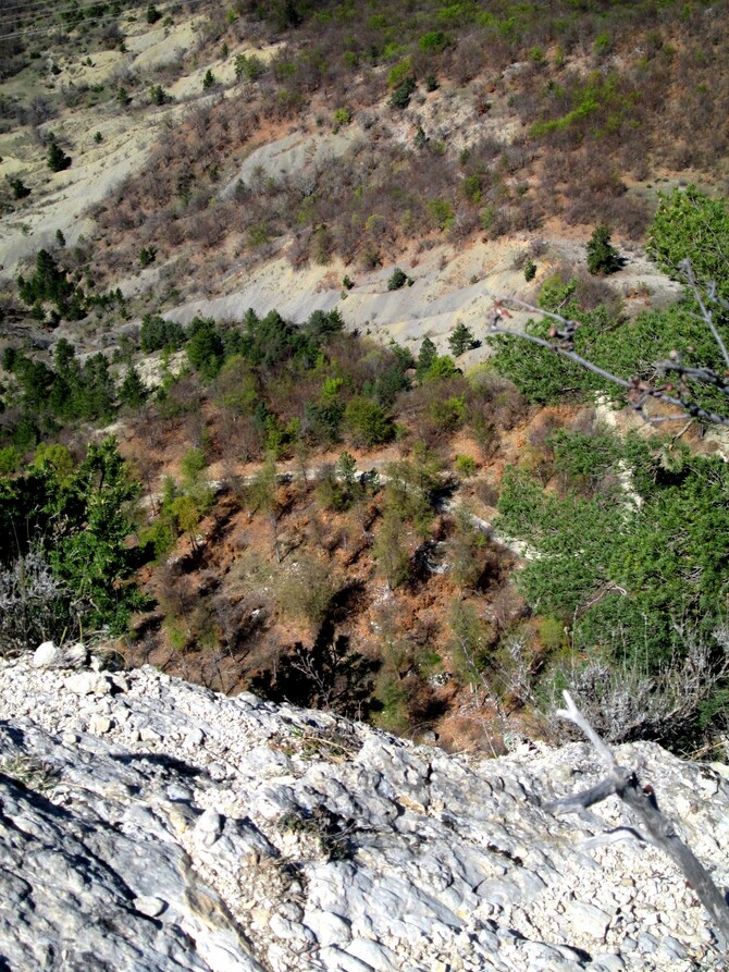 Riou Bravo et des crêtes, traces d'amonites