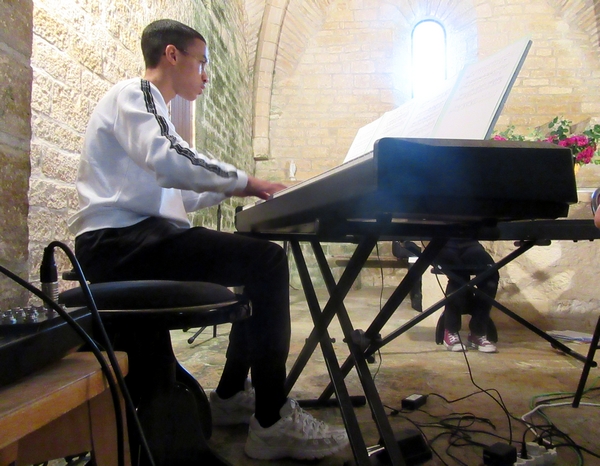 France-Accordéon et ses claviers ont donné un superbe concert dans la chapelle de Layer sur Roche (commune de Bissey la Côte)