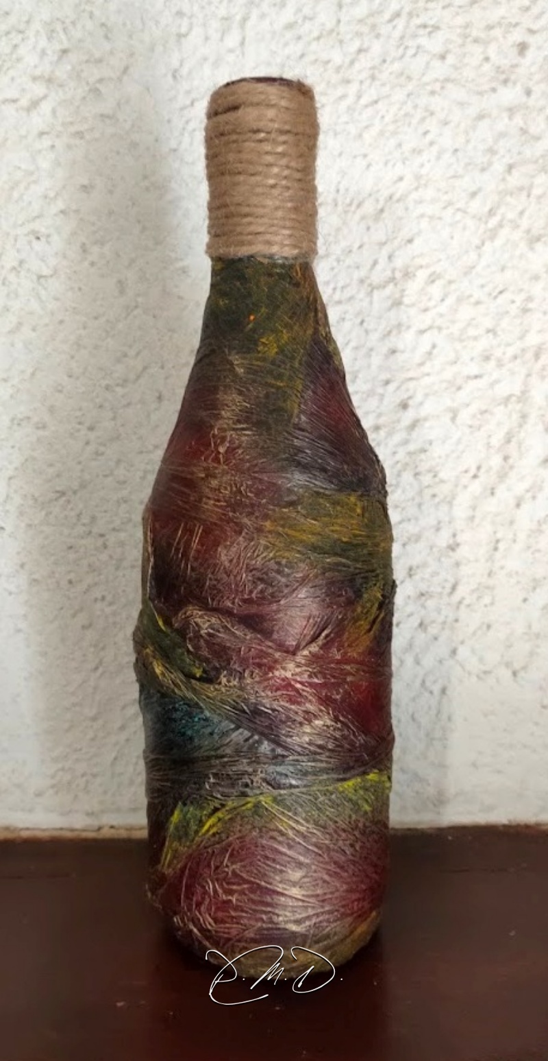2022 - Colle à bois, film alimentaire, peinture, patine Libéron et cordelette - D
