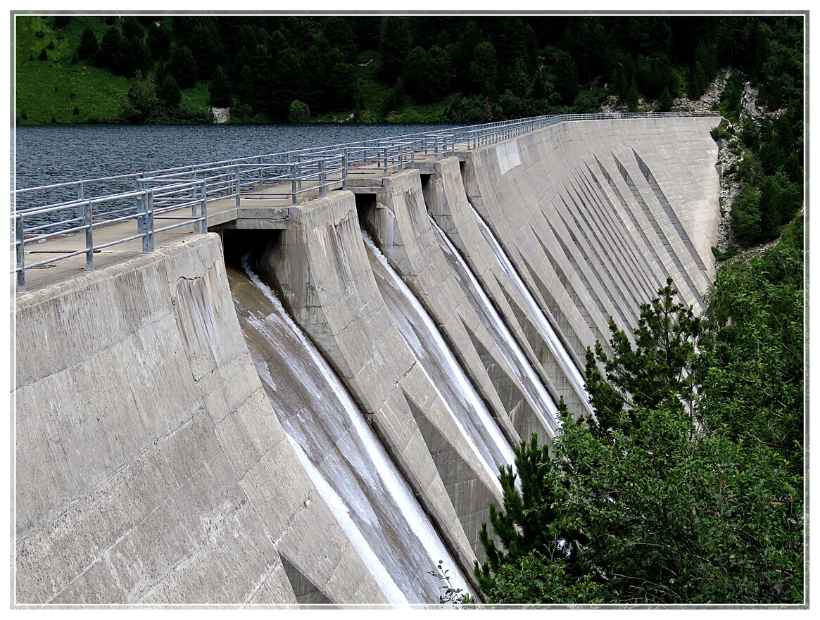 UNE VISITE EN MAURIENNE ...LE BARRAGE 