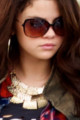 CANDIDS : Selena dans une station d'essence