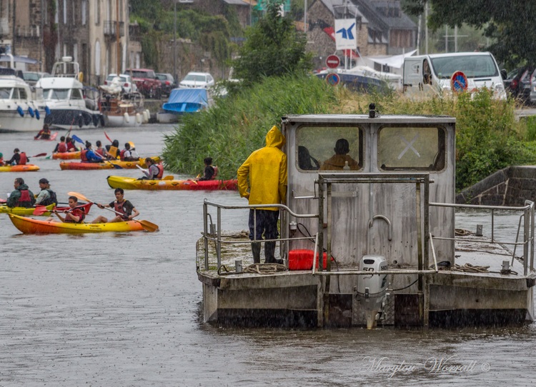 Bretagne : Dinan, le port et le club de kayak