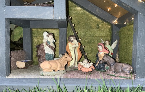 Une crèche de Noël en bois de palette