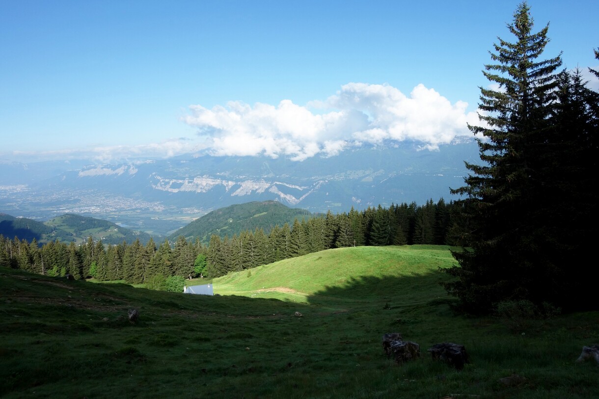 Seul avec les nuages au Grand Roche