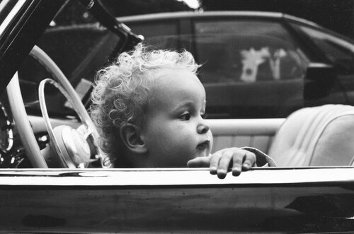 Les bébés et les voitures