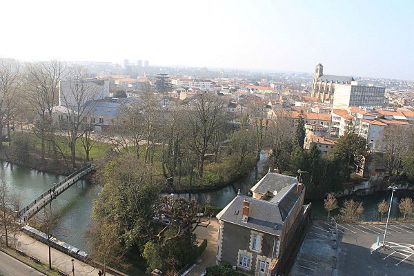 vue depuis le donjon de niort 1