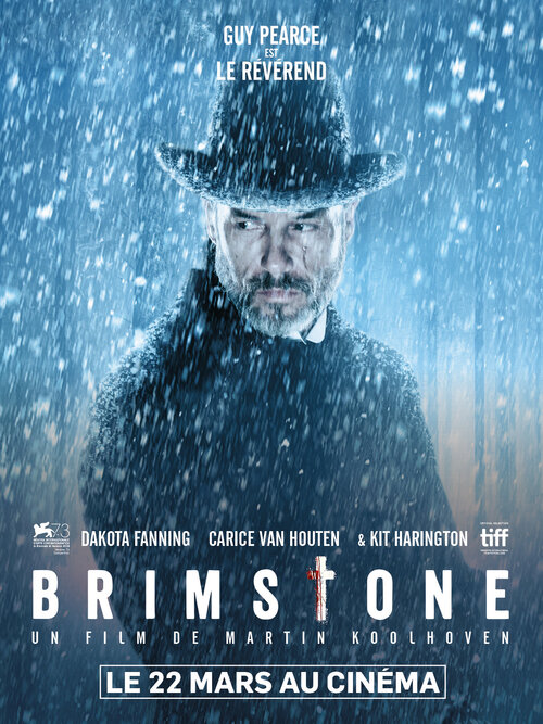 Guy Pearce, mystérieux et inquiétant dans le nouvel extrait de BRIMSTONE. Le 22 mars 2017 au cinéma