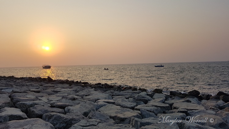 Dubaï : Coucher du soleil sur le golfe persique