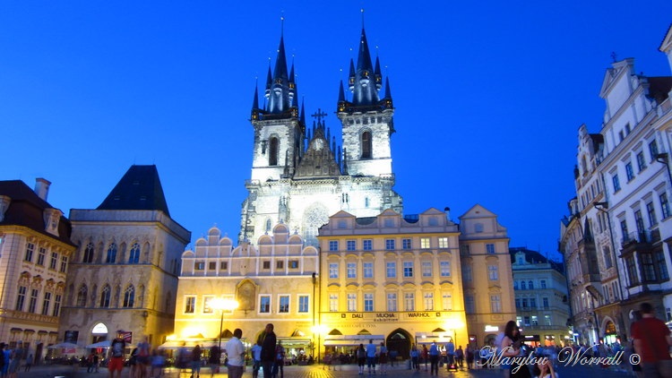 Prague : La place de la vieille ville
