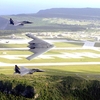 2005-7, B2 Stealth survolant l'île de Guam