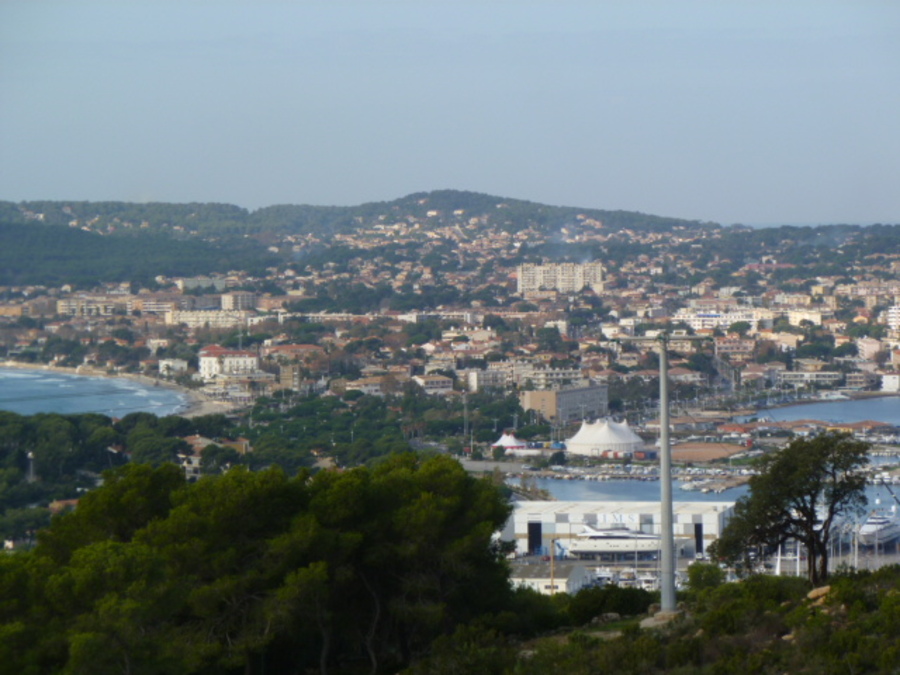 VUE AUX ALENTOURS DE SAINT MANDRIER