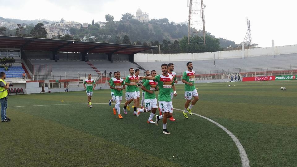 Samedi 29.8.2015 à huis clos MCA-JS Saoura 0-0