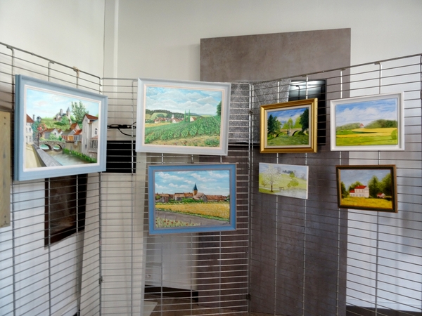 La section peinture des Amis du Châtillonnais a exposé à l'Office du Tourisme