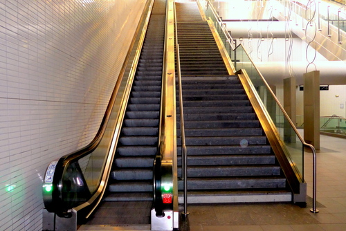 Un escalier au métro de Toulouse !