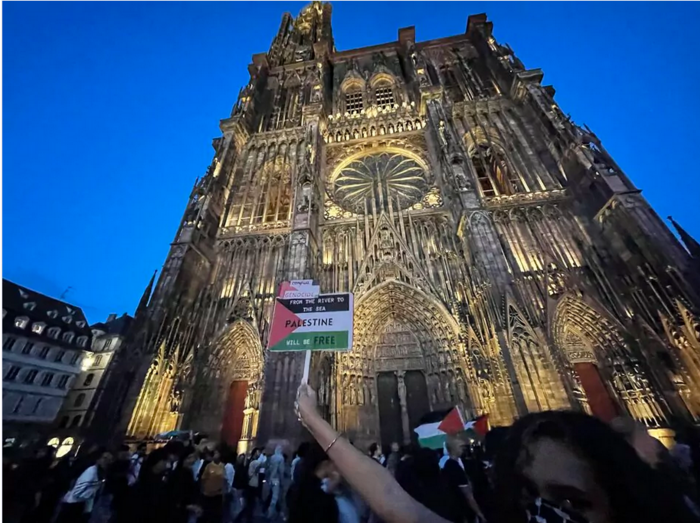  Du jamais vu à Strasbourg,  du jamais vu en France : sommes-nous encore en démocratie ?