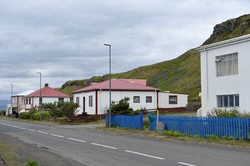 De Laugarhóll à Laugarhóll via Grímsey