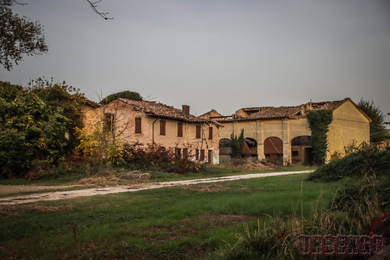 Urbex italie, visite d'un hameau abandonné, urbexgo