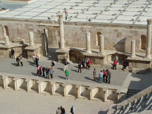 JORDANIE : Amman son origine et son théâtre romain "Odéon" en plein cœur de la ville